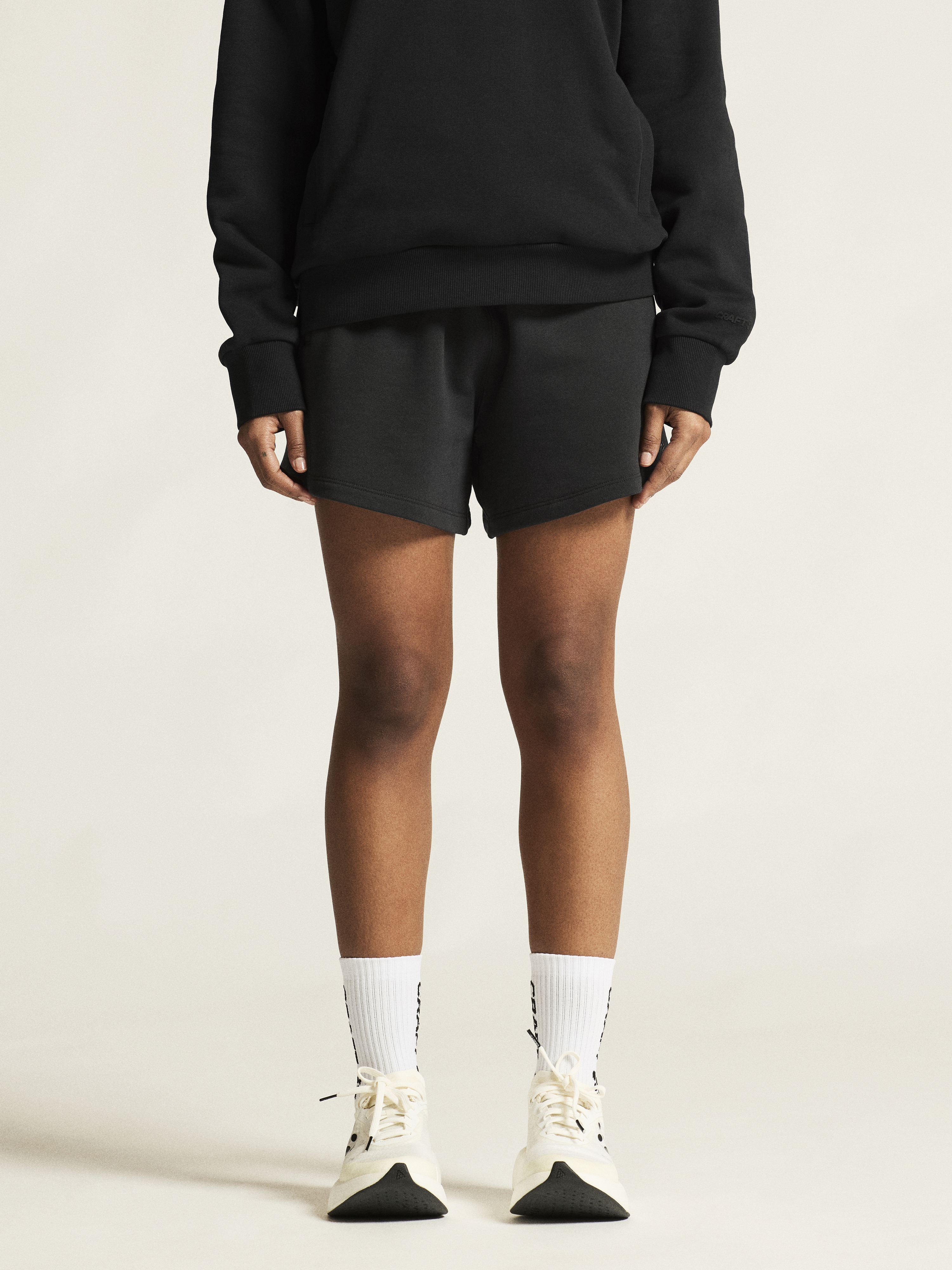 FREQUENT SWEATSHORTS W - 13