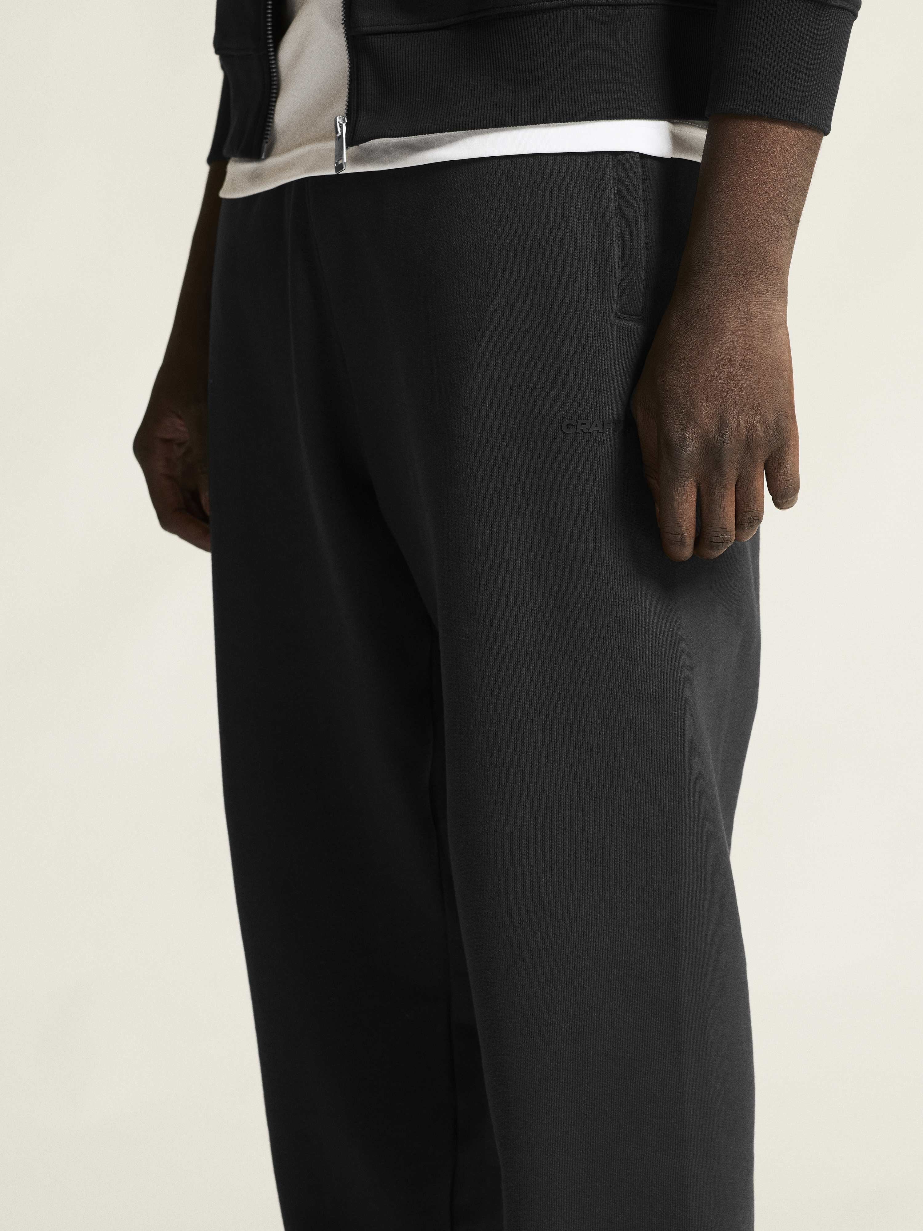 FREQUENT SWEATPANTS M - 19