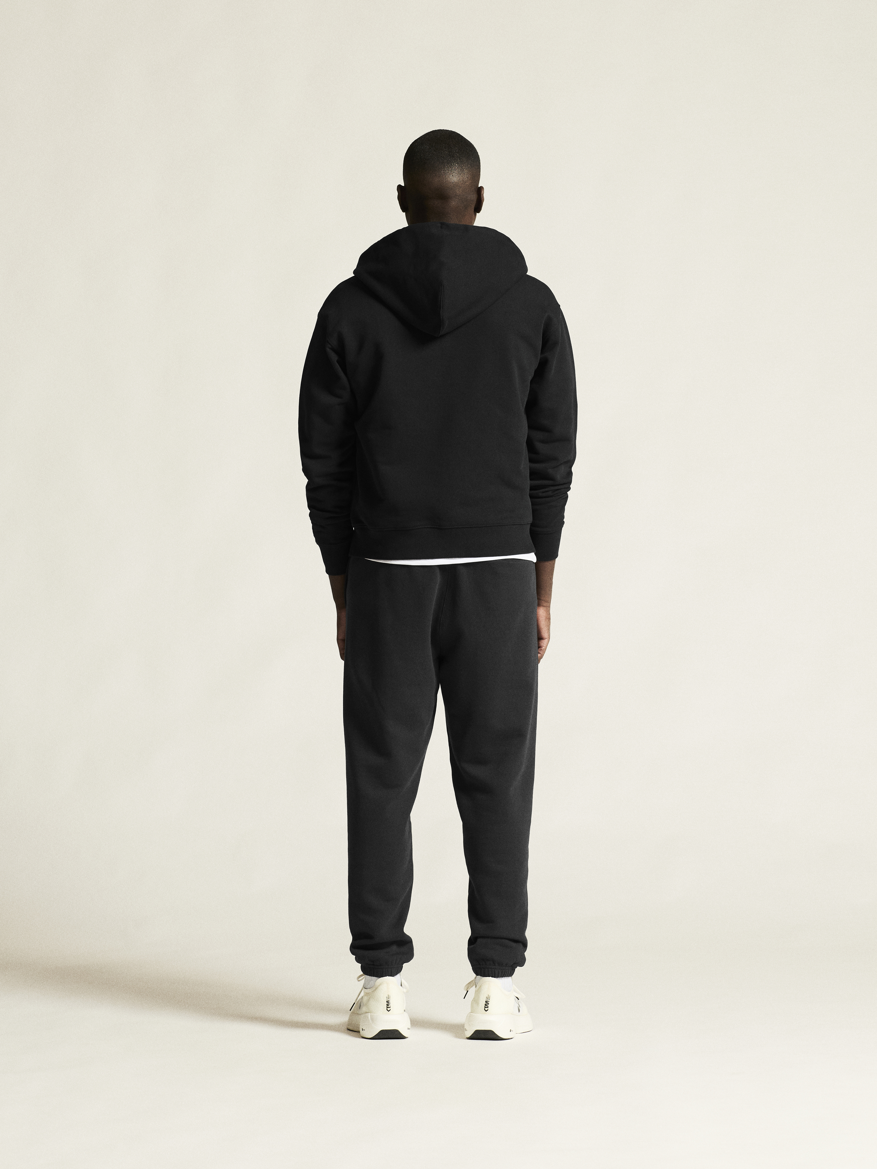 FREQUENT SWEATPANTS M - 21