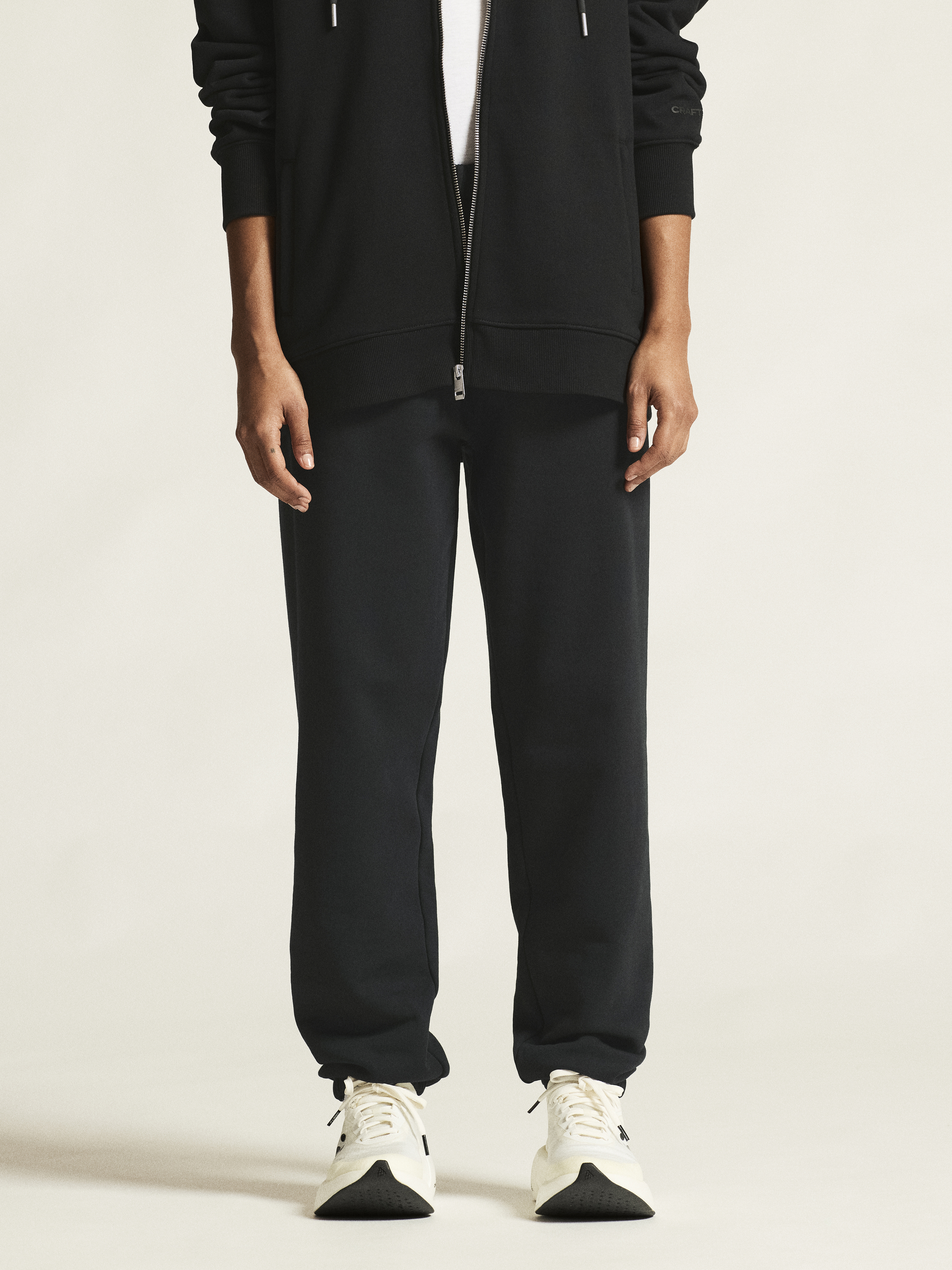 FREQUENT SWEATPANTS W - 19