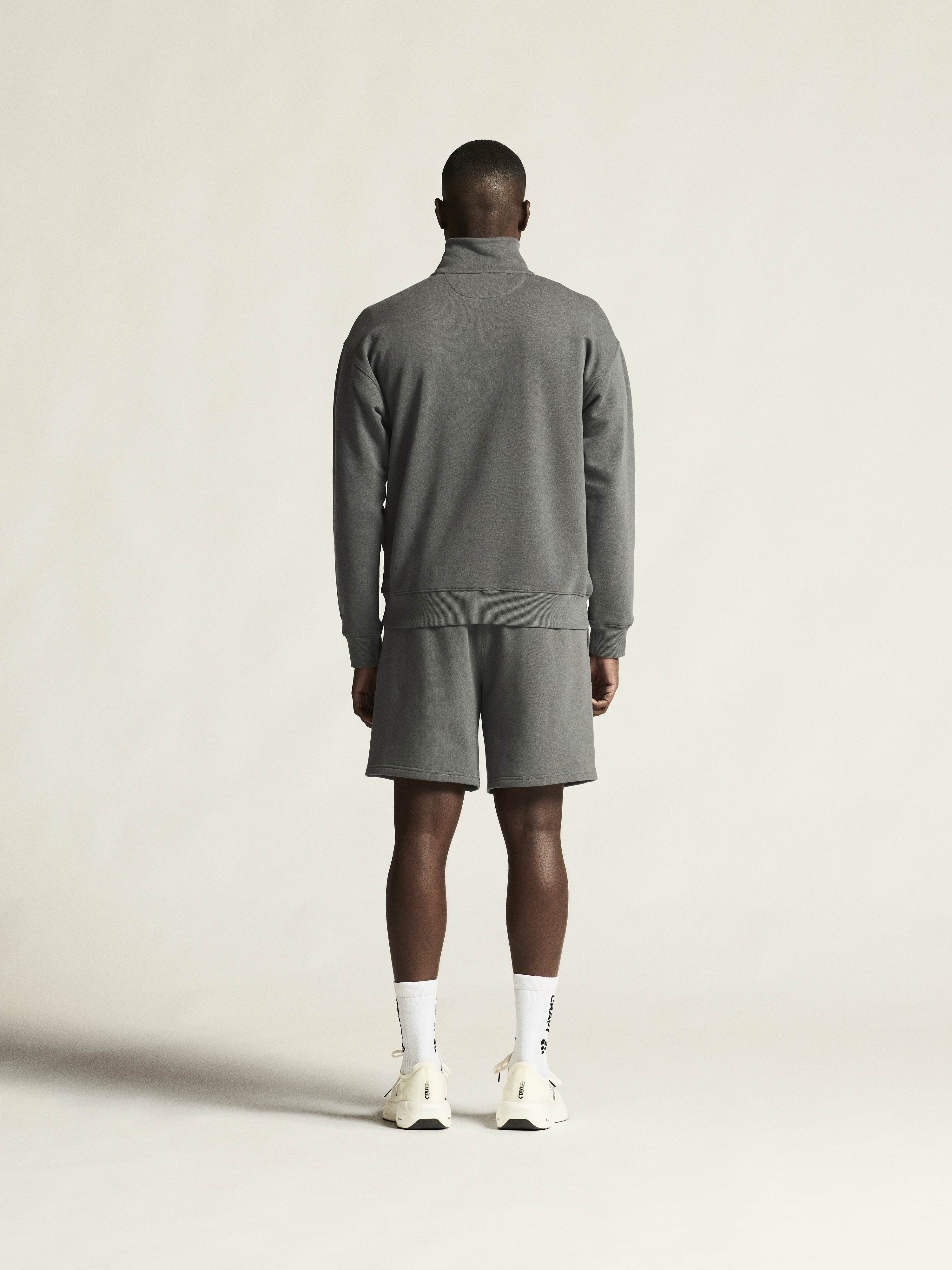 FREQUENT HZ SWEATSHIRT M - 26