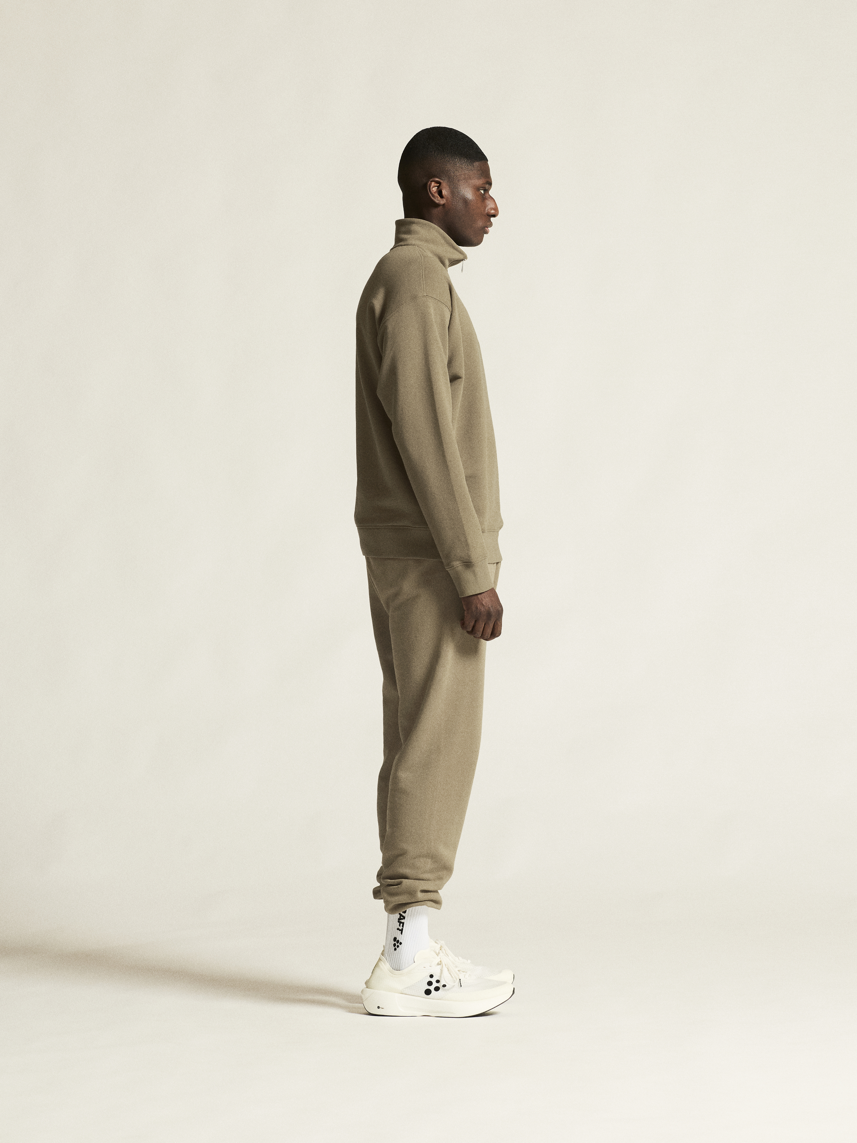 FREQUENT HZ SWEATSHIRT M - 22