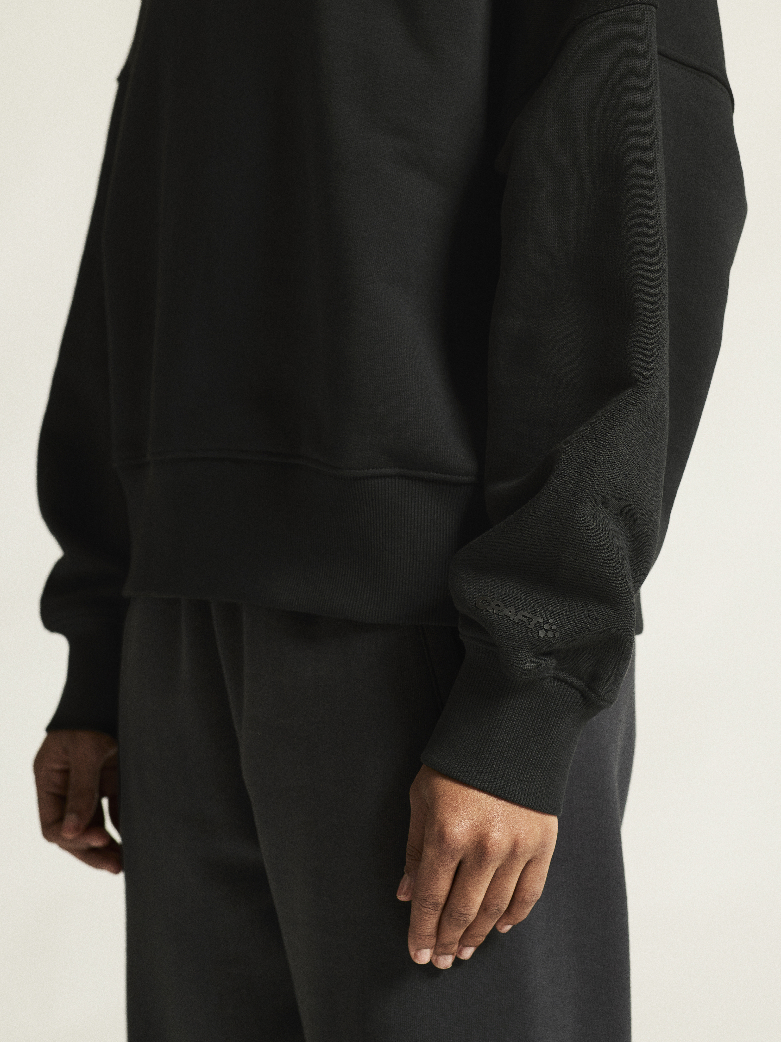 FREQUENT HZ SWEATSHIRT W - 17