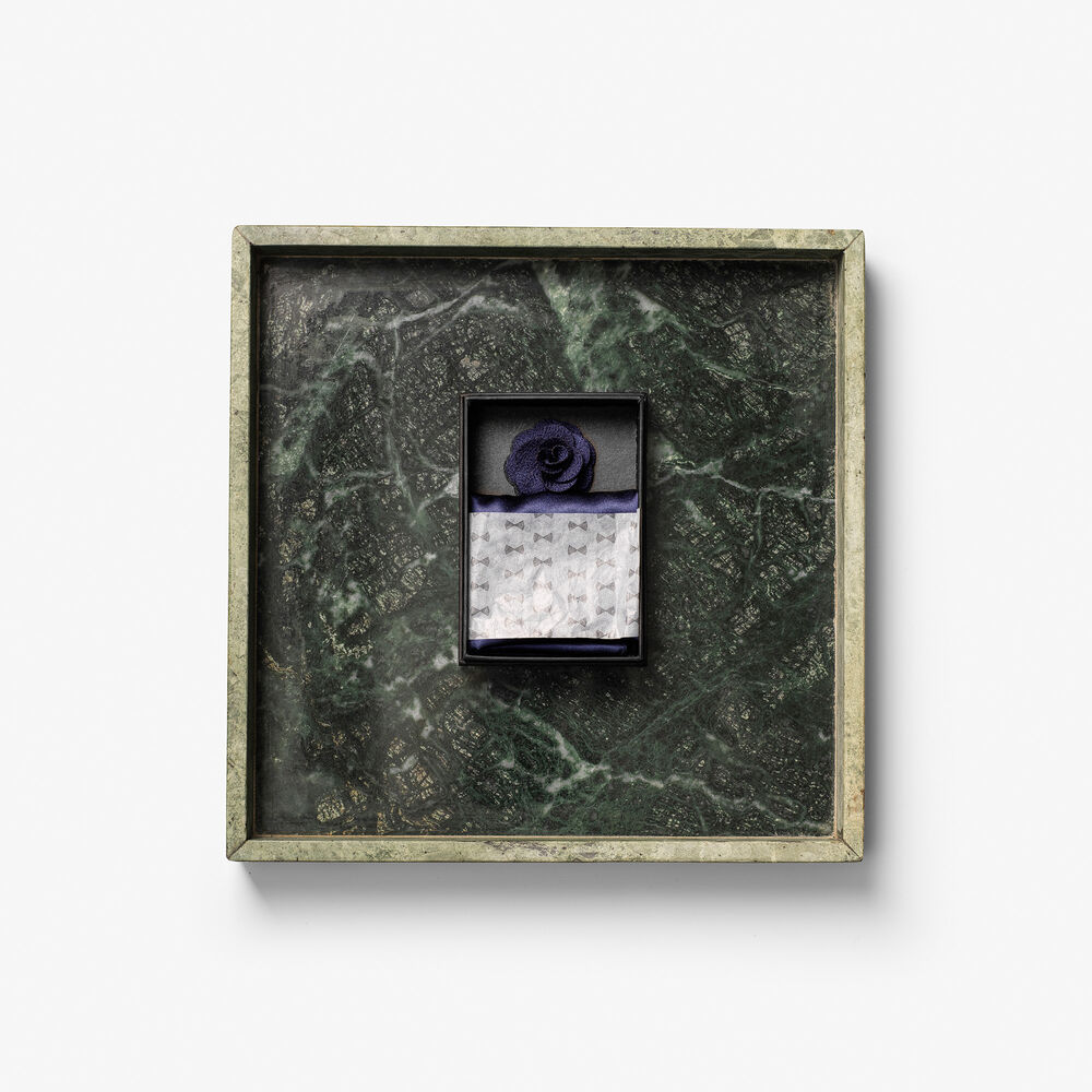 Solid Hankie & Lapel Pin With Giftbox