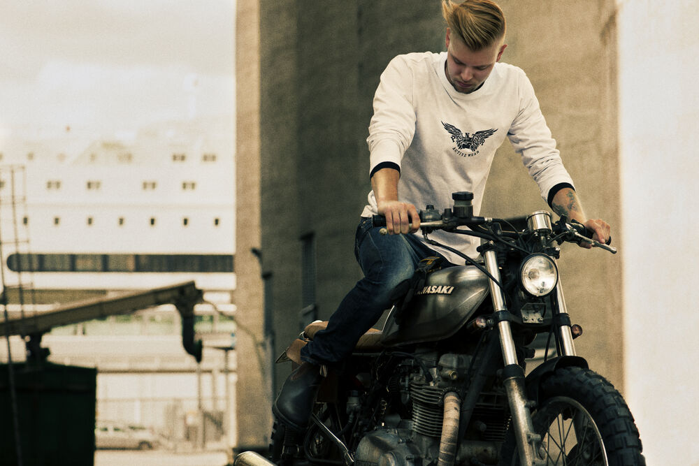 Heavy T-shirt L/S - 9