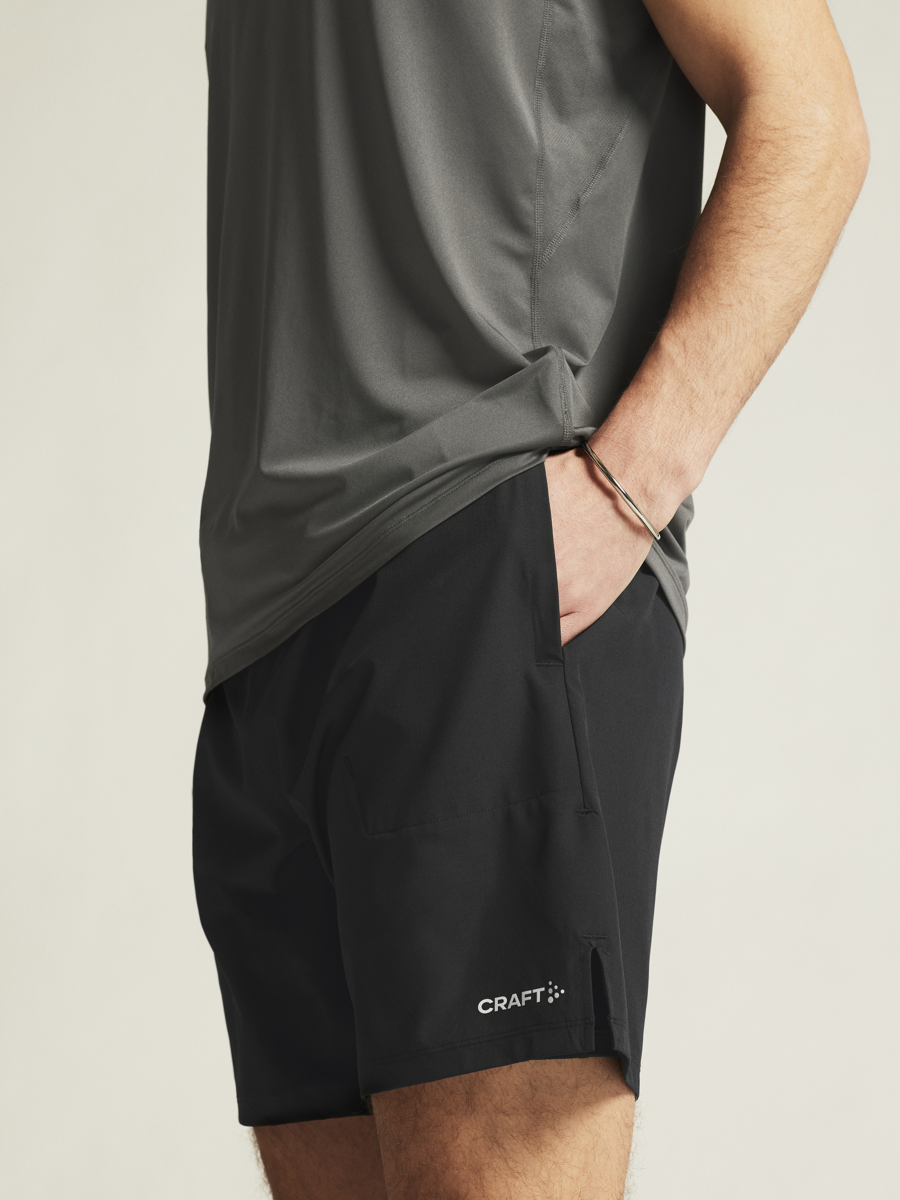 ADV ESSENCE 2-IN-1 SHORTS 2 M - 17