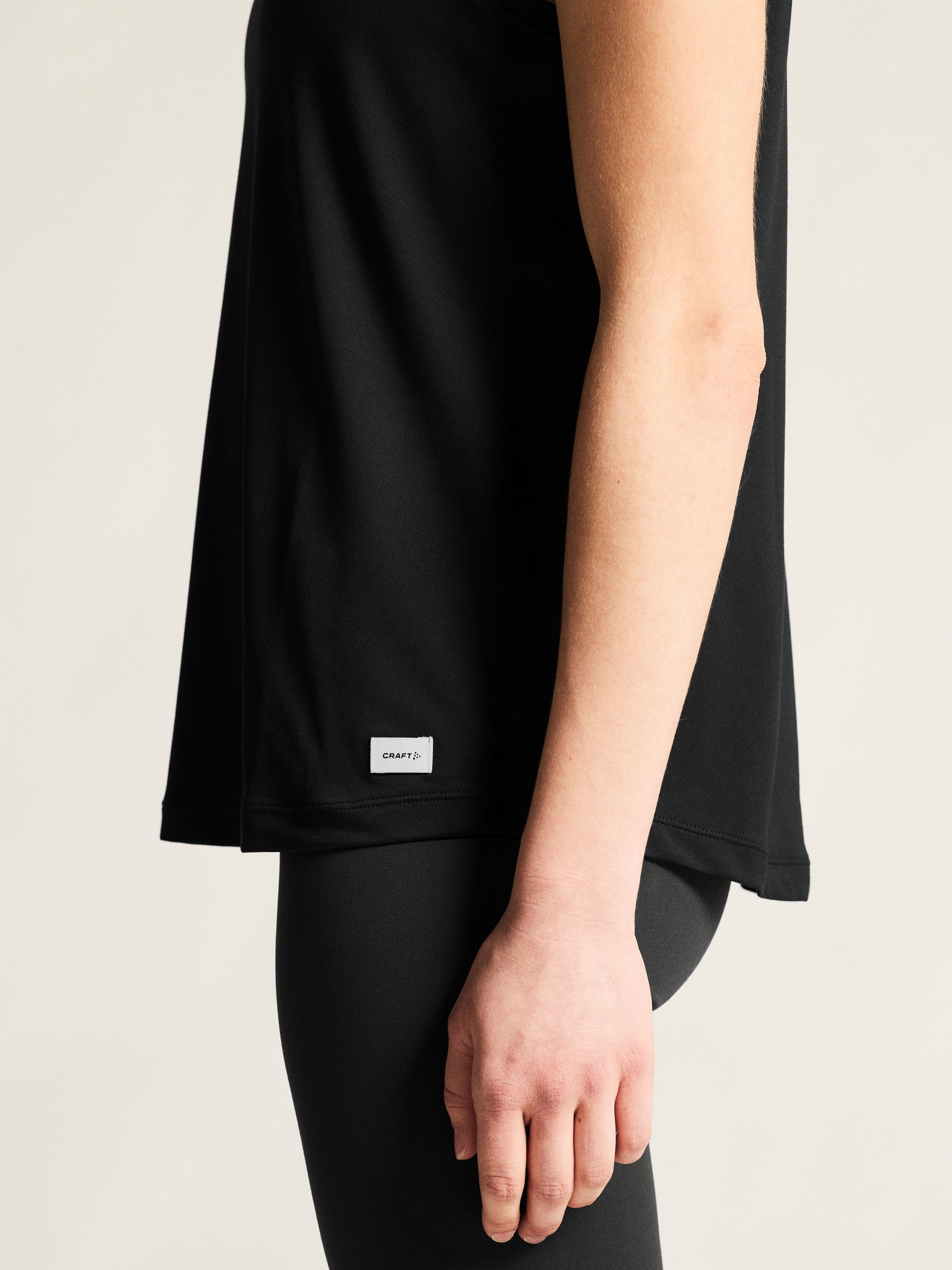 COLLECTIVE SINGLET W - 13