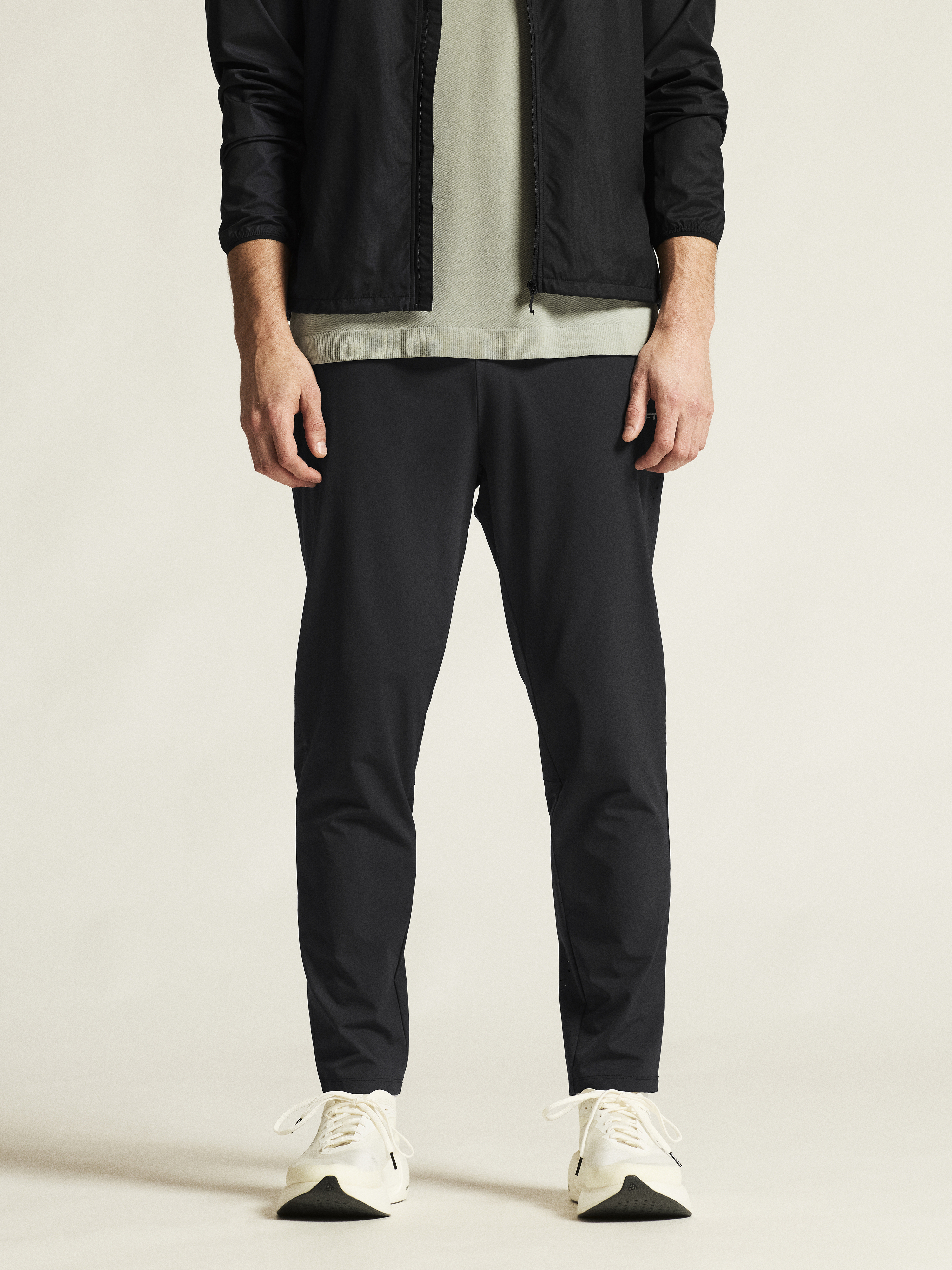 ESSENCE TRAINING PANTS 3 M - 8