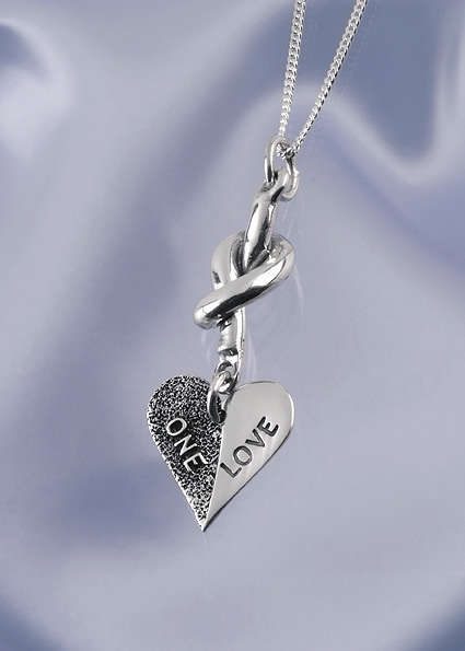 Loveknot with the Heart One Love 