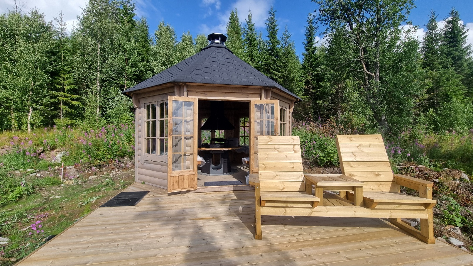 PAVILJONKI 8 KANTTI 12 Puolipyöreästä hirrestä - 23