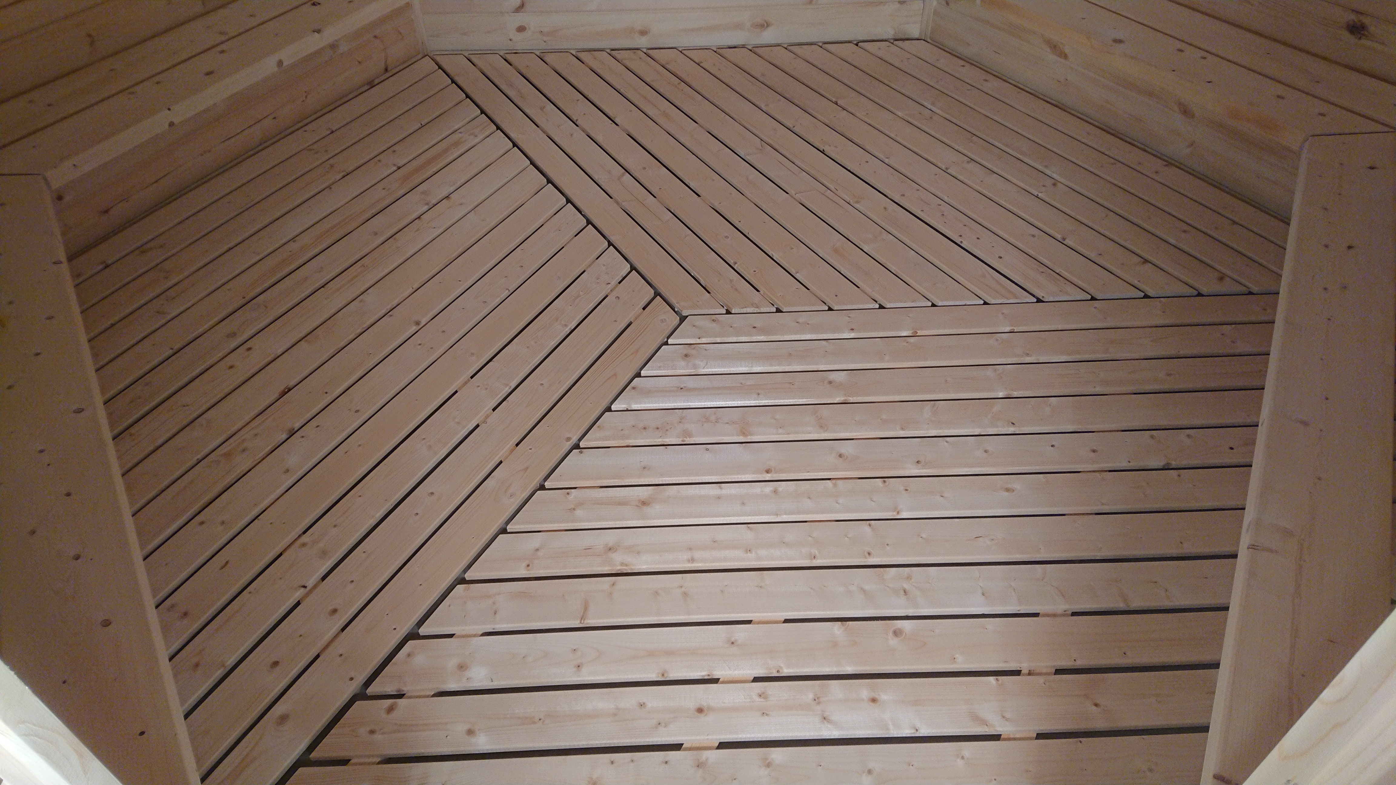 GRILLHUS BIANCA S 9,2m² Halvrund tømmer - 9