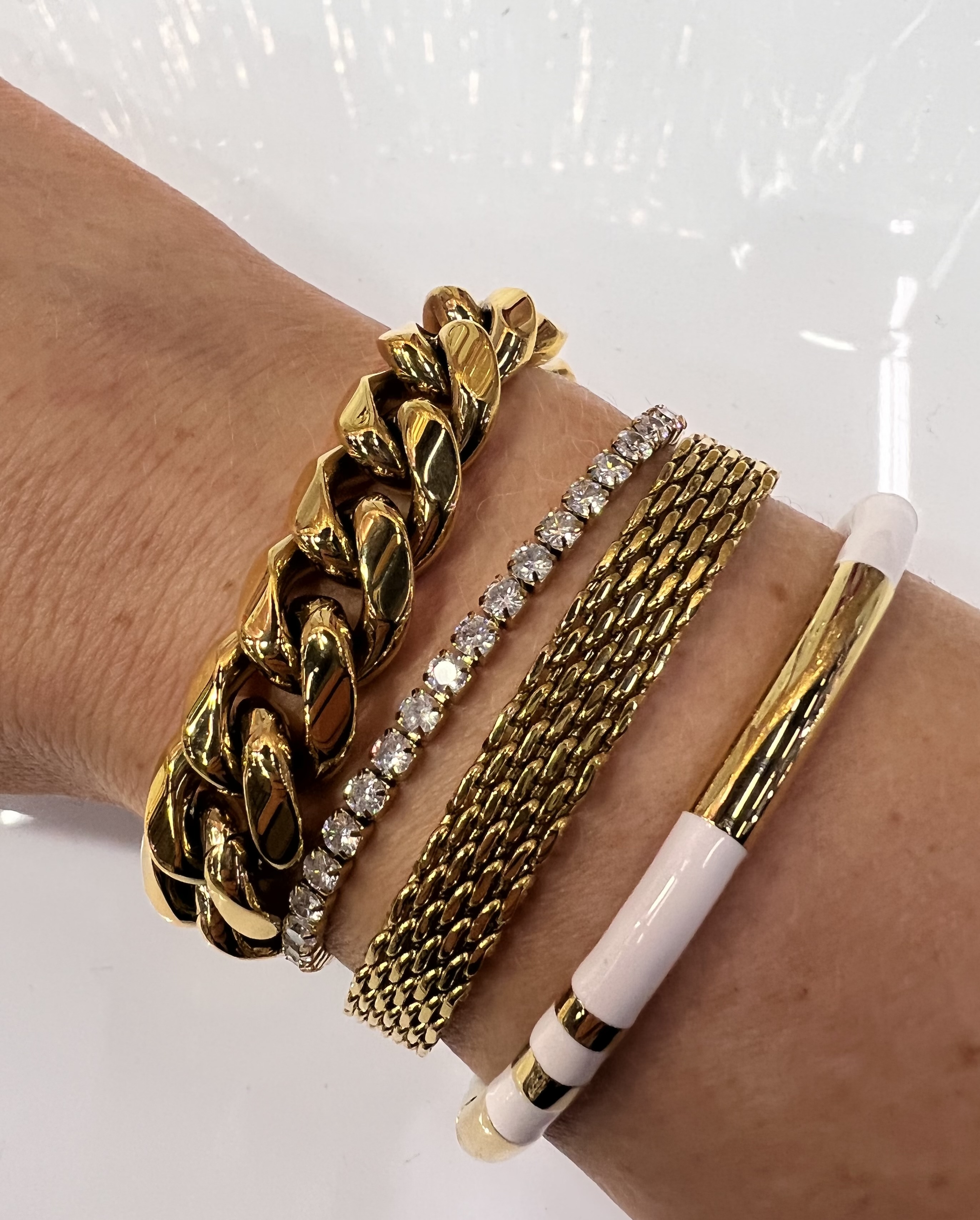 Iconic bracelet, gold - 2
