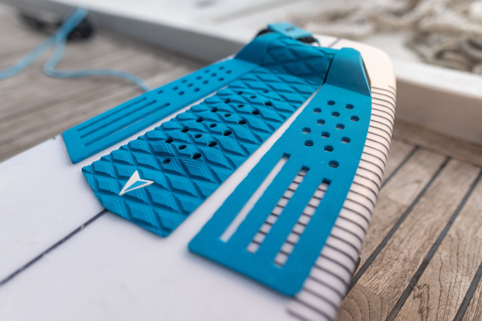 ROAM Footpad Deck Grip Traction Comp Pad blue - 2