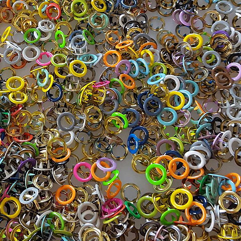 Blandade Ringar tryckknapp (50 pack)