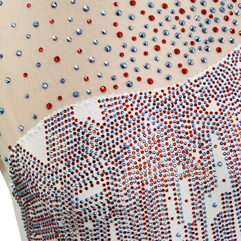 Specialdesignad gymnastikdräkt med lång ärm i sublimerat tyg med 10 000 glasstenar