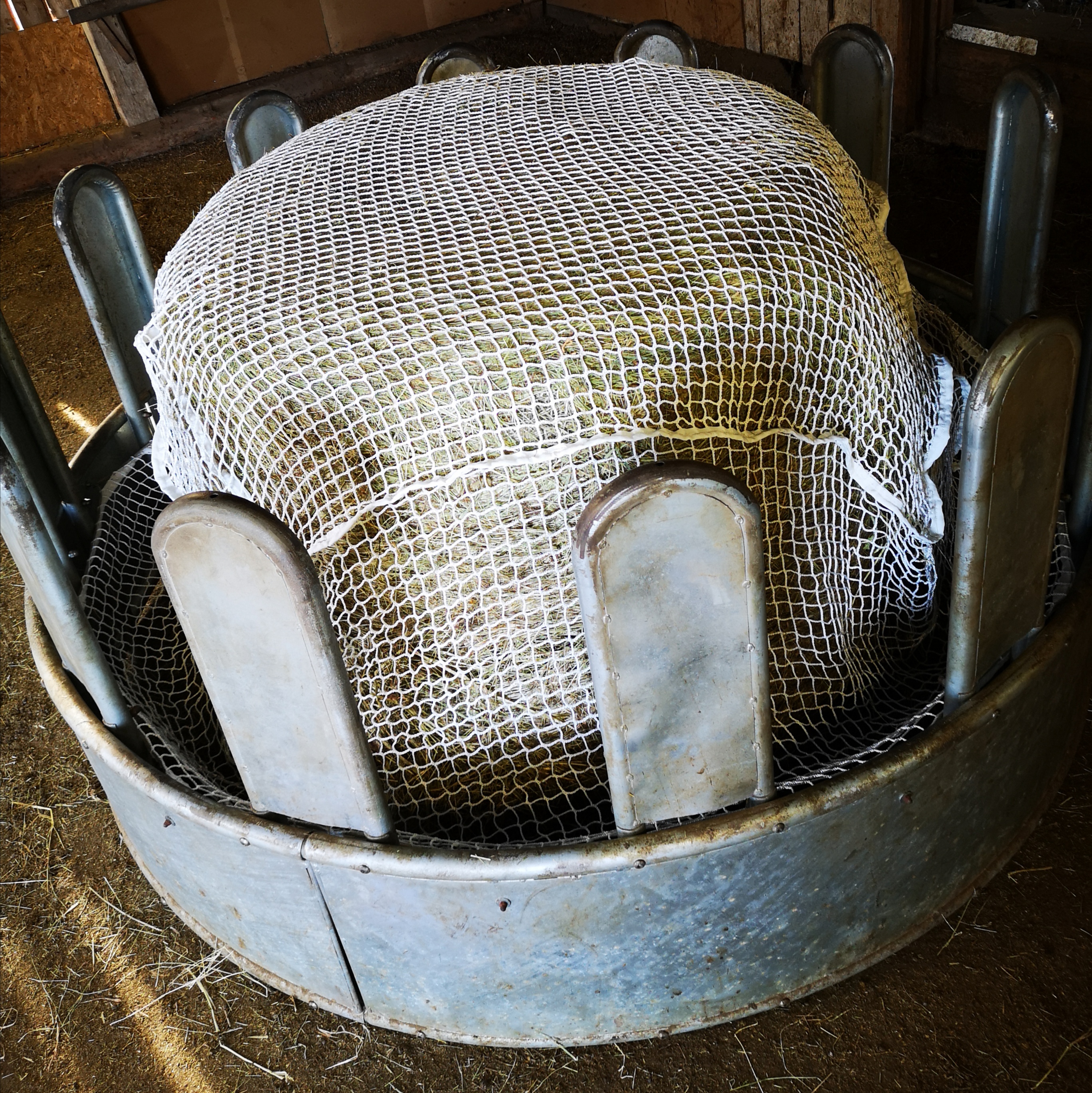 Slowfeeding Hönät till foderring