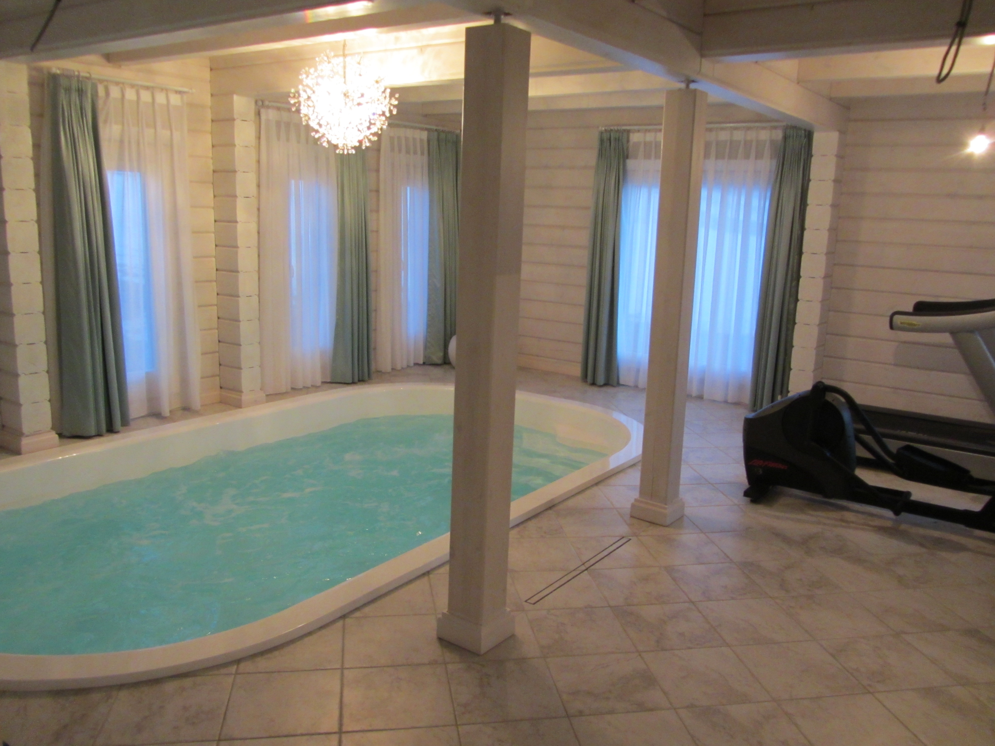 Glasfiberpool Helmi 550E - 2