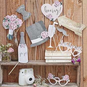  Rustic Romance - Photo Booth Props