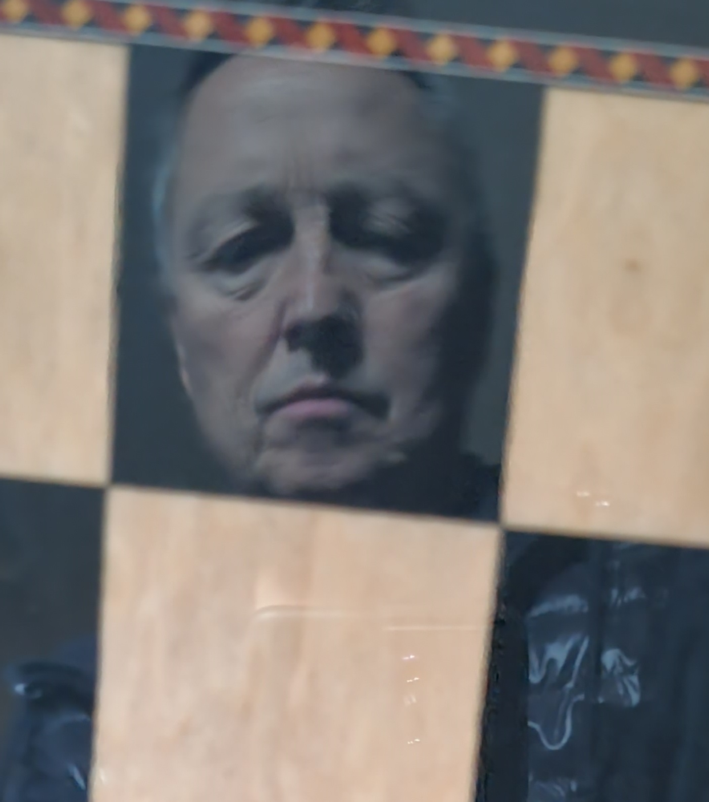 Queen's Gambit-brädet storlek 5,5 - 4