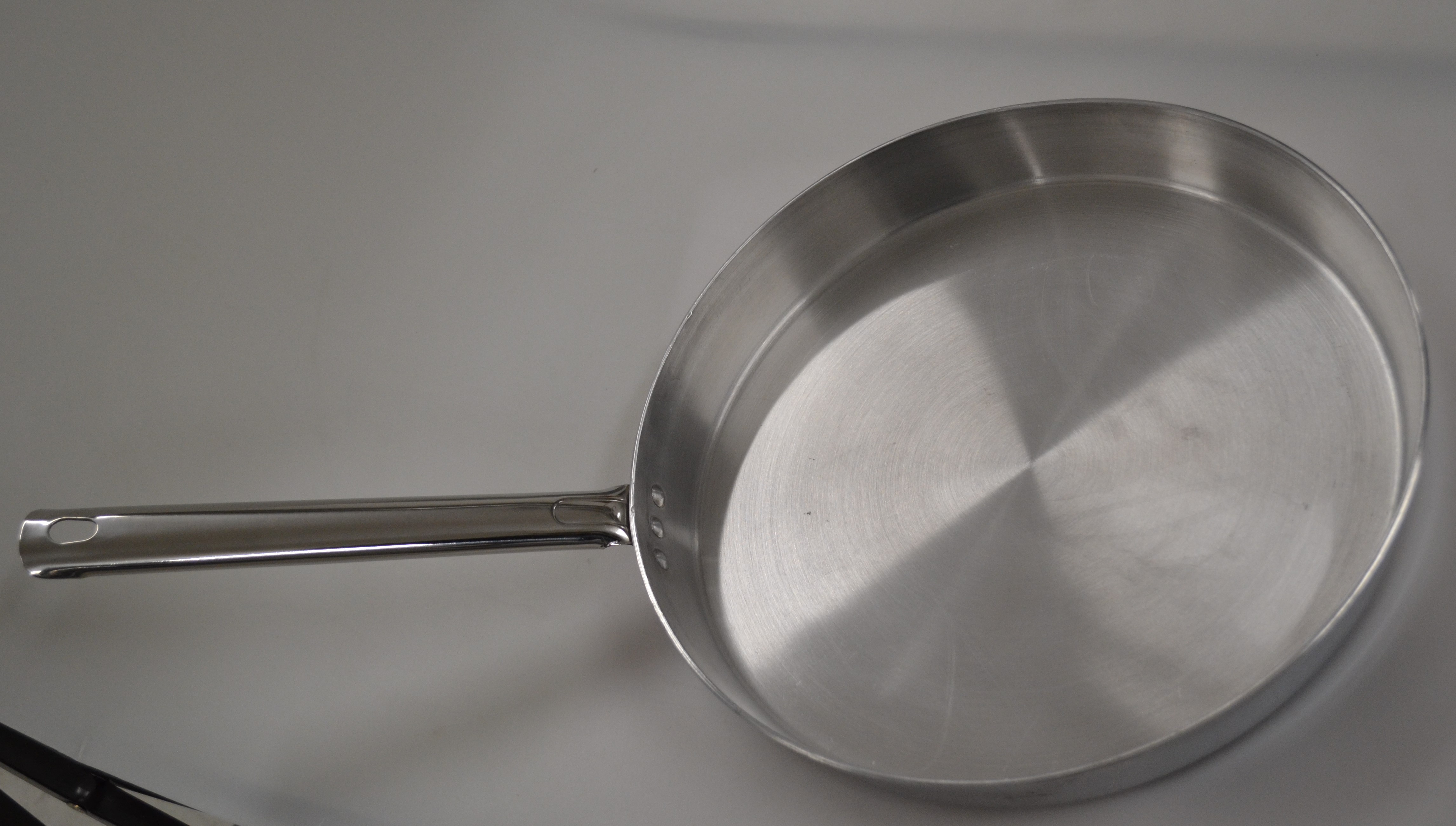 Peacock Cookwear FRYPAN  12 inchs  weight 1,2kg - 4