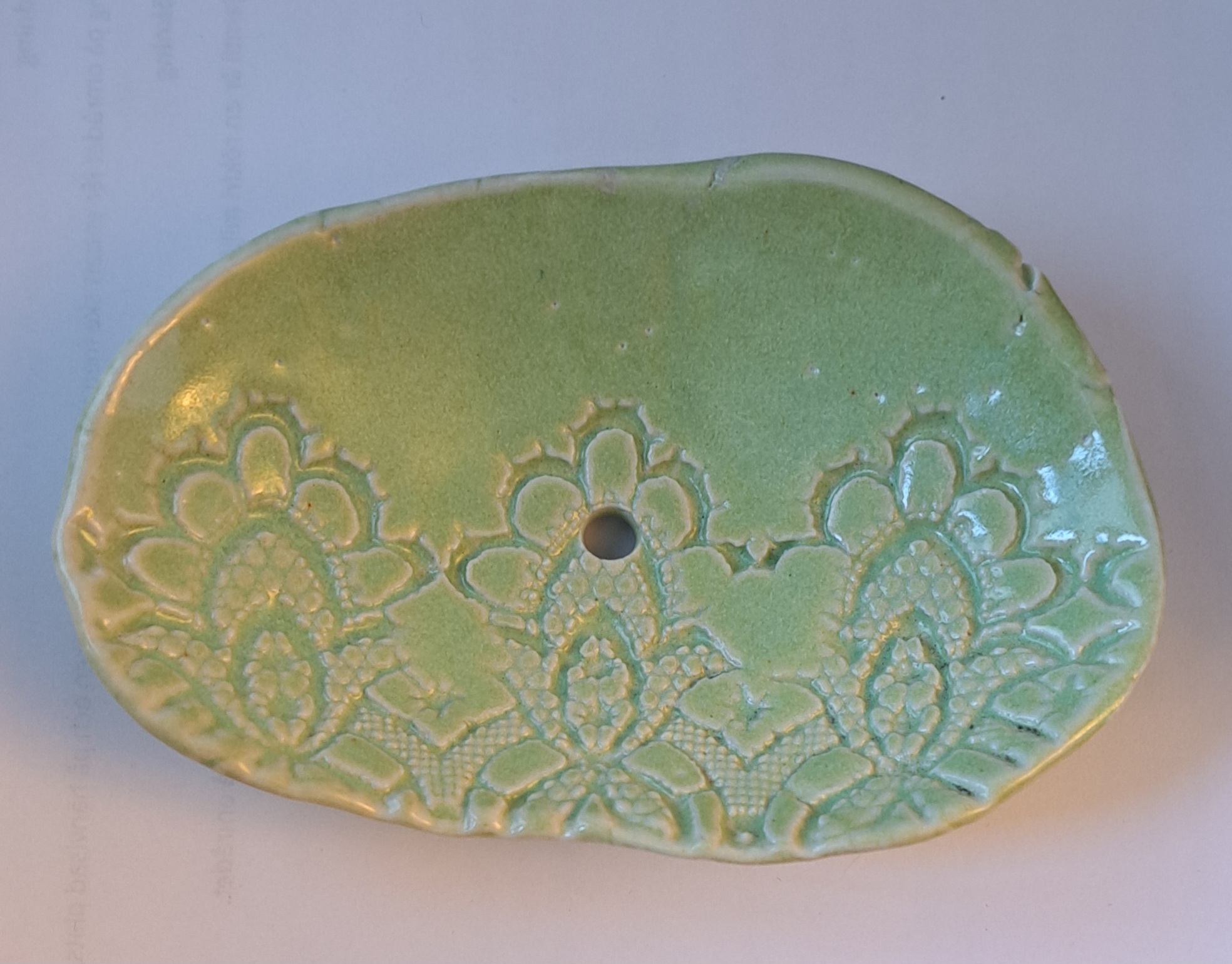Tvålfat i stengodskeramik, Ljusgrönt ovalt 9x14 cm - 2