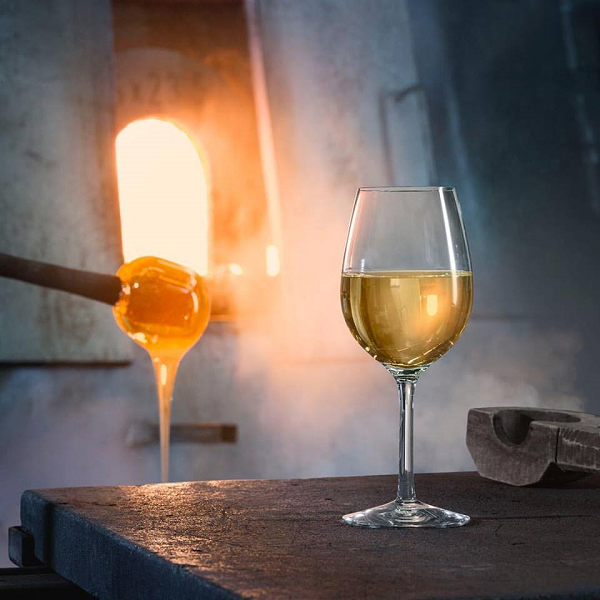 Orrefors Merlot White Wine glass Crystal of Sweden