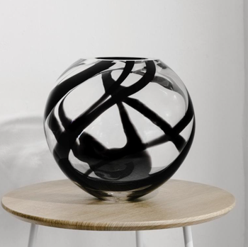 Globe Vase Black