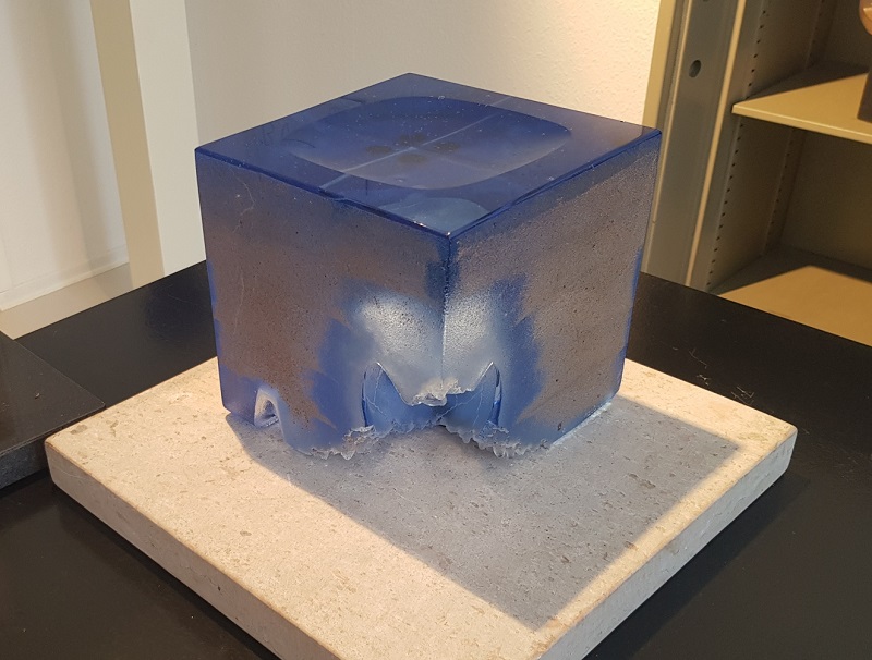 Blue Cube Head in Water Unique - Kosta Boda - 5