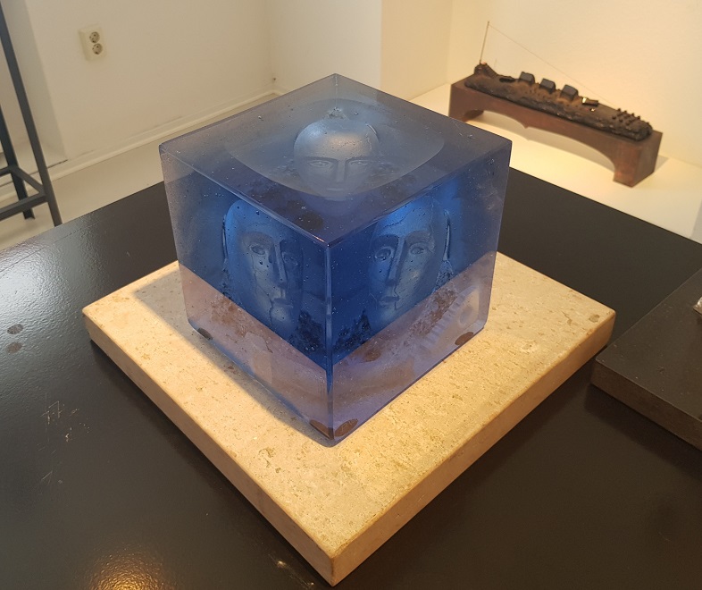 Blue Cube Head in Water Unique - Kosta Boda - 4