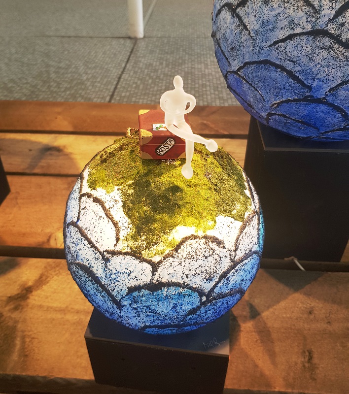 Globe Blå - Kosta Boda Unique