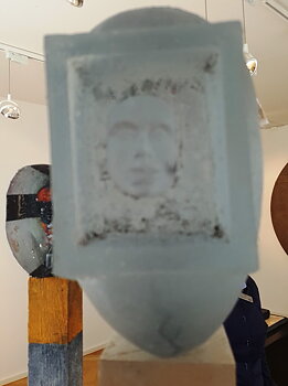 Head 3
