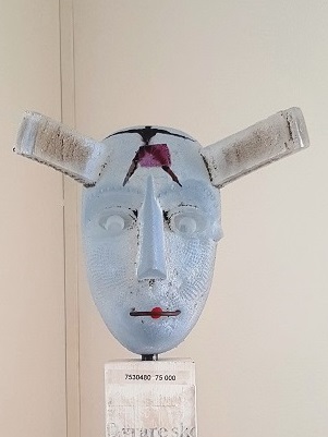 Head 3