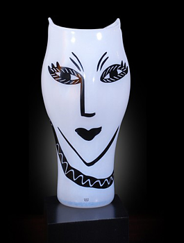Open Minds Vase White