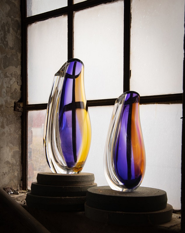 Kosta Boda - Orchid Vase Lilac Amber Small - Crystal of Sweden