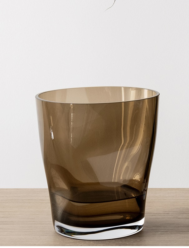 Squeeze Tulip Vase Brown