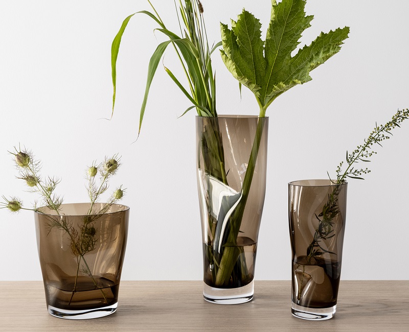 Squeeze Tulip Vase Brown - 3