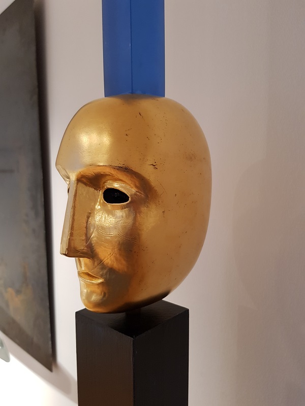 Head Gold with Blue Rod - 3
