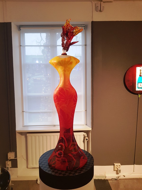 Lady Red Yellow- Kosta Boda