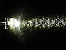 Lysdiod Vit 10mm Vit 135000mcd  10°