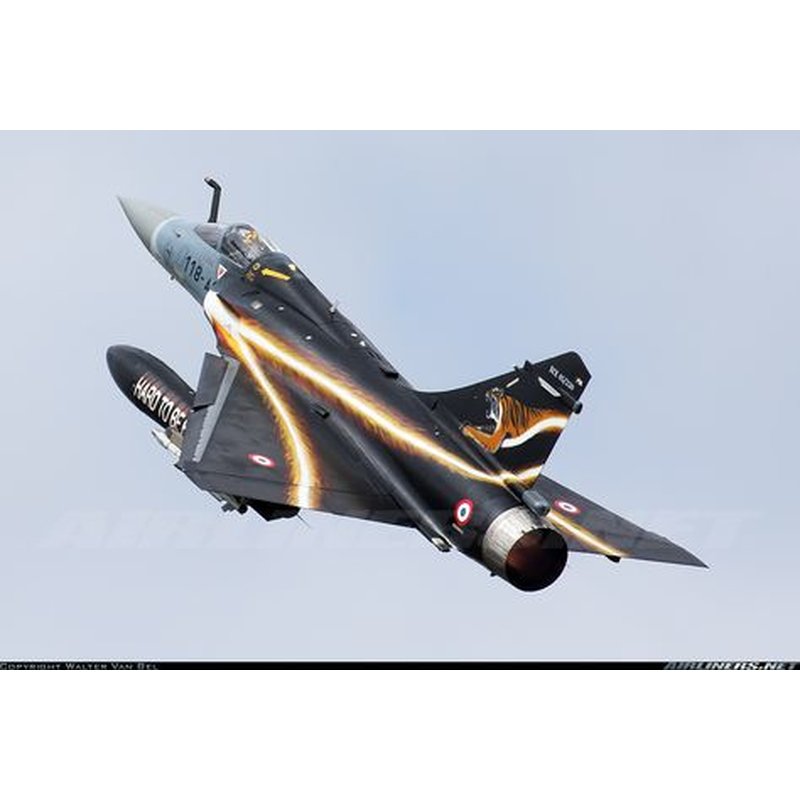 Mirage 2000 C PNP BLACK med  droptankar och missiler - 7