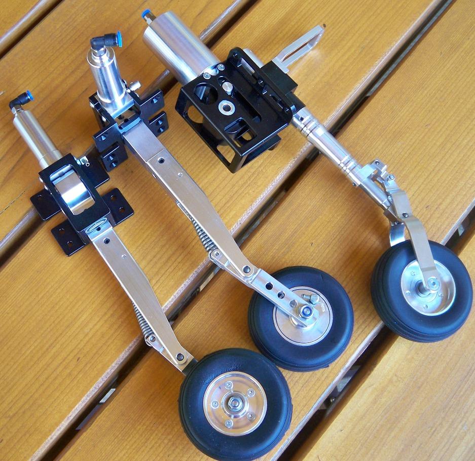 FUTURA 1.9m infällbara ställ  från Tomahawk design
