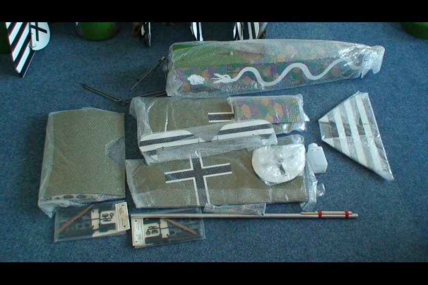 Fokker D. VIII skala 1:4 sp: 2095mm camo ´Snake´´´ - 4