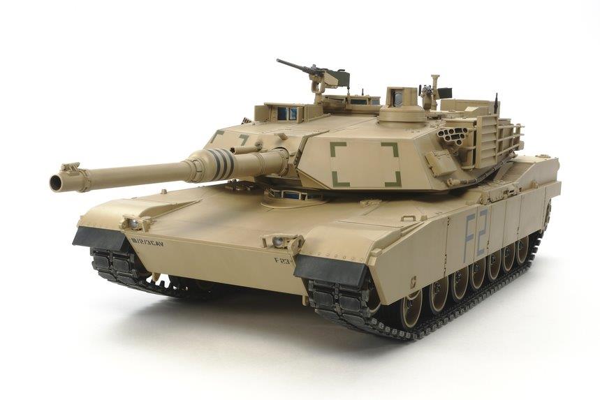 TAMIYA U.S. M1A2 ABRAMS W/OPTION KIT RC 1/16