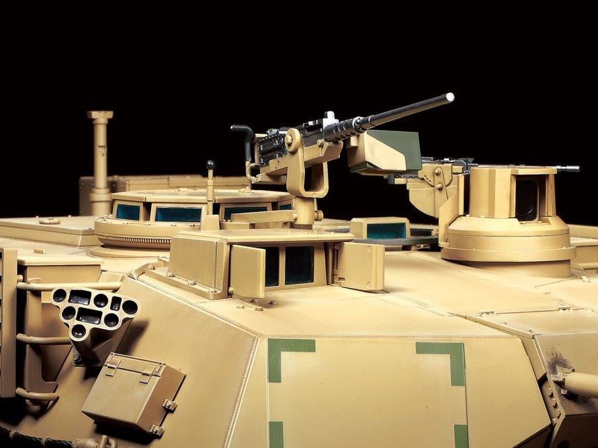 TAMIYA U.S. M1A2 ABRAMS W/OPTION KIT RC 1/16 - 6