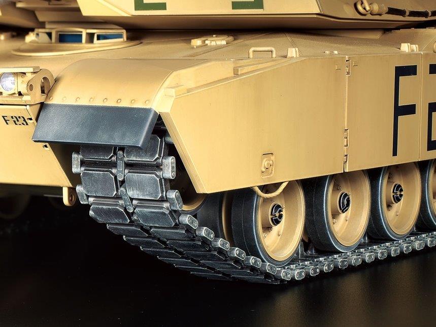 TAMIYA U.S. M1A2 ABRAMS W/OPTION KIT RC 1/16 - 9