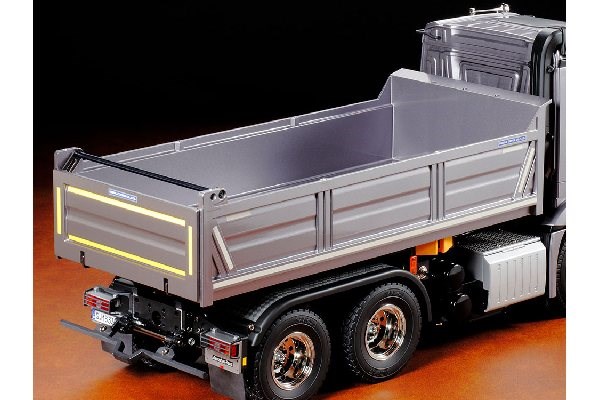 TAMIYA MERCEDES-BENZ AROCS 3348 6X4 TIPPER TRUCK 1/14 - 8