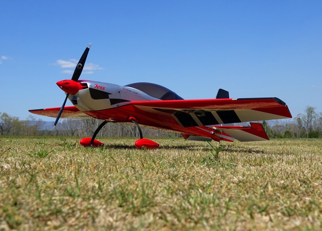 Extreme Flight Extra NG 60inches - Red/Silver 1.52m´