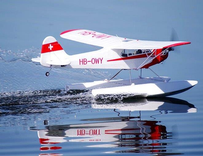 FMS J3 Cub V4 1400mm med Flottörer Reflex V2-Gyro PNP* - 5