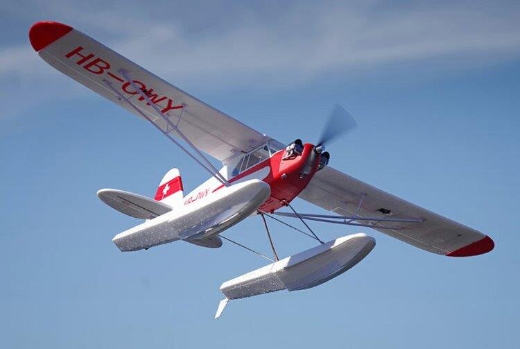 FMS J3 Cub V4 1400mm med Flottörer Reflex V2-Gyro PNP* - 6
