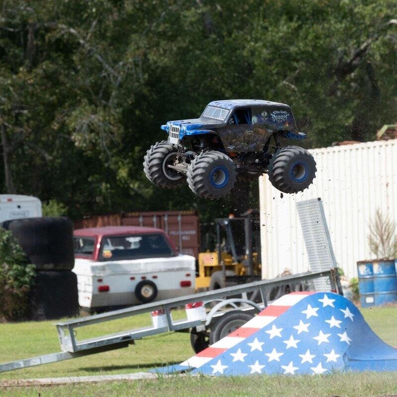 LOSI LMT:4wd Solid Axle Monster Truck. SonUvaDigger:RTR - 10